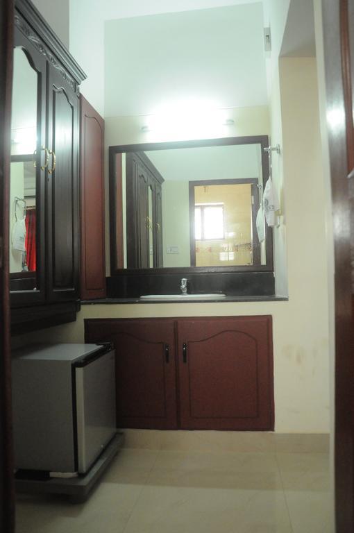 Dreamz Hotel Thiruvananthapuram Chambre photo